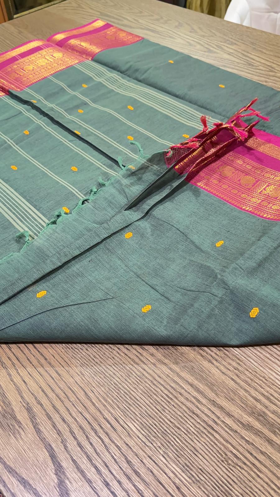 Srinivasa Boutique : Kanchi Cotton - Pure Handloom (3 for 100SGD) applied automatically at Checkout !