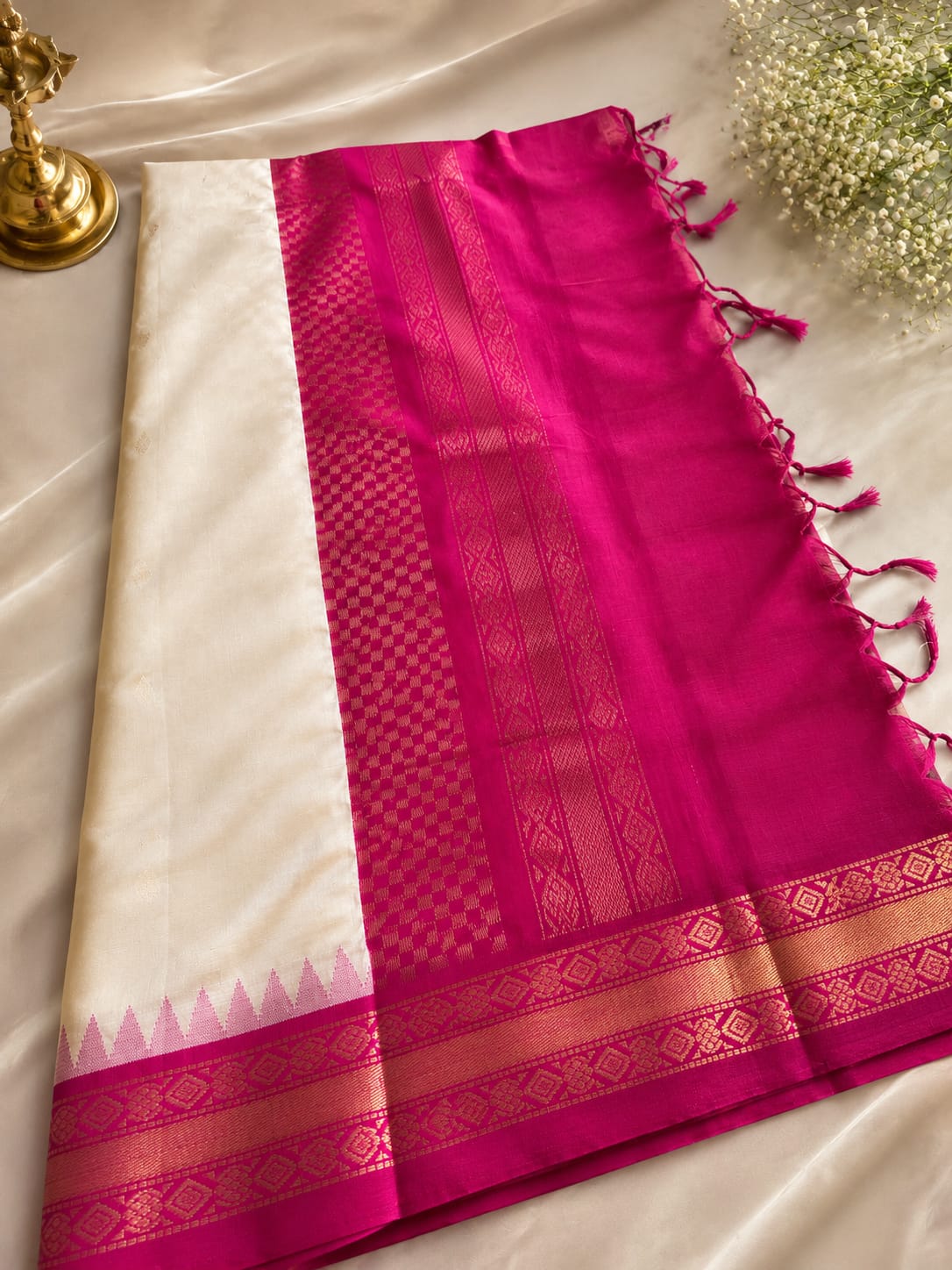 AVAILABLE SG STOCK - Korvai Handloom Silk Cotton Saree – Cream & Pink Gold Border